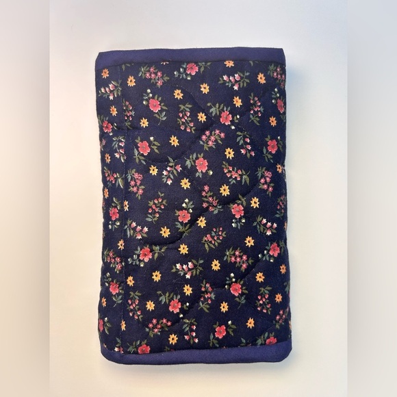 Handmade Quilted Cottagecore Floral Wallet – Navy Organizer - Picture 3 of 7